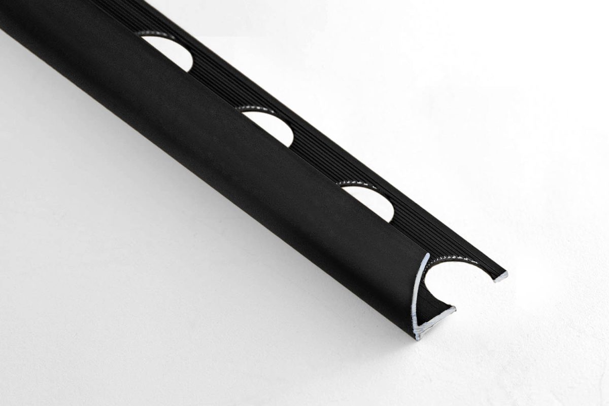 Ъглова лайсна черен мат 0A105NH 1,05x260 - Image 1